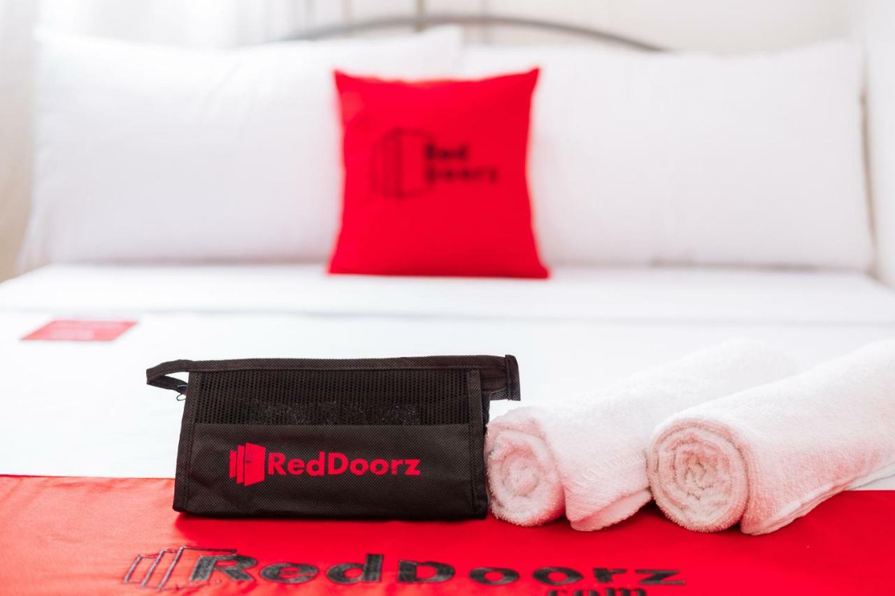 Reddoorz Premium @ Amaia Skies Avenida Manila Exteriér fotografie
