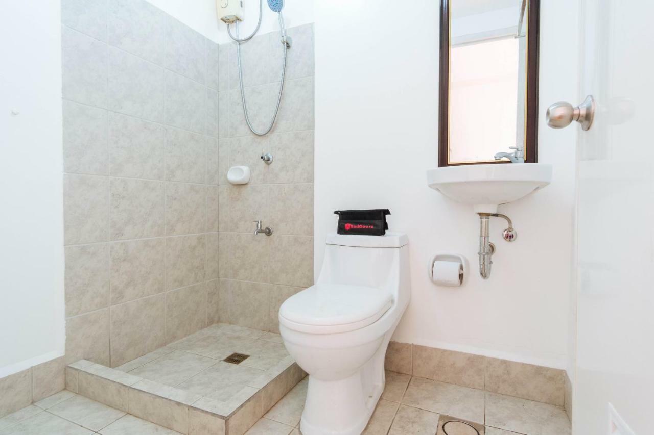 Reddoorz Premium @ Amaia Skies Avenida Manila Exteriér fotografie