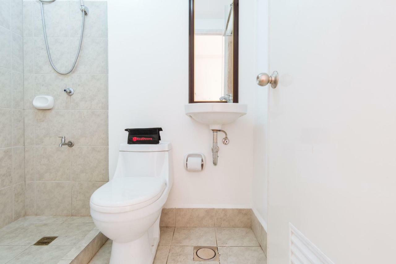 Reddoorz Premium @ Amaia Skies Avenida Manila Exteriér fotografie